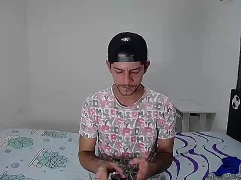 dirty boy horny online show from 11/24/25, 09:59