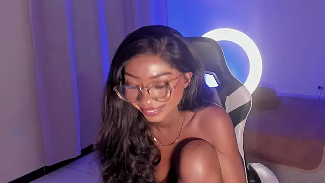 SavannahWildee online show from 02/09/25, 03:11