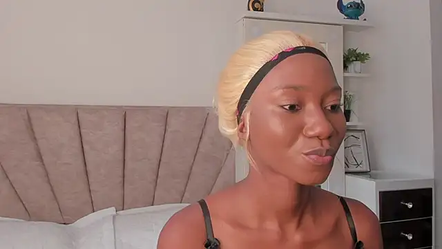 SavannahWildee online show from 11/27/25, 02:28