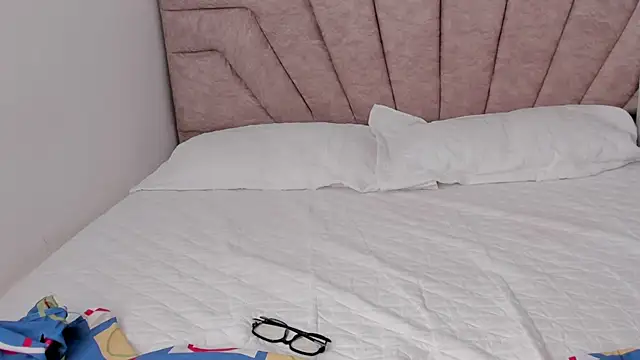 SavannahWildee online show from 11/26/25, 02:28