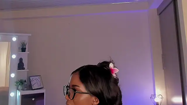 SavannahWildee online show from 03/13/25, 09:05