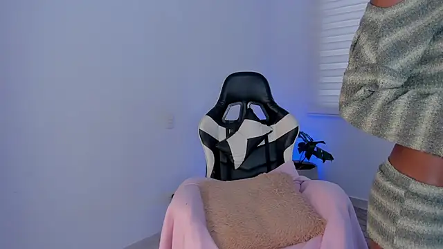 SavannahWildee online show from 08/04/26, 12:10