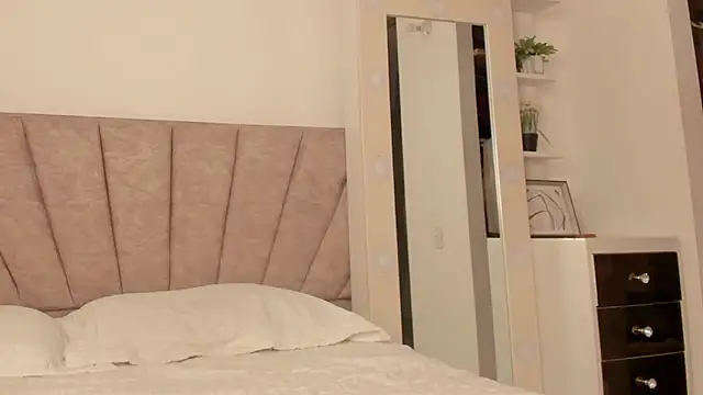 SavannahWildee online show from 02/11/26, 12:16