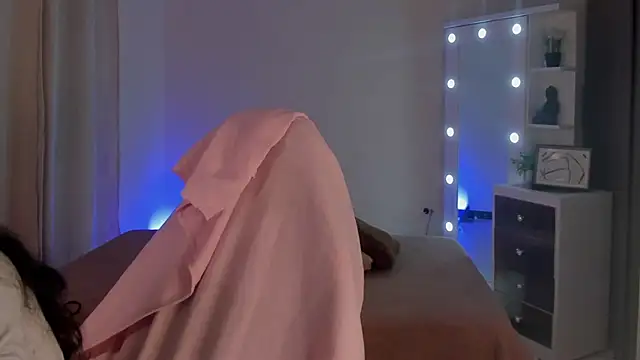 SavannahWildee online show from 02/25/25, 12:05