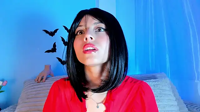 Snapshot of EmilyWithe chatting on 10/20/25, 12:02 EmilyWithe online show from 10/20/25, 12:02