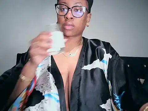 Nyxie Chaos online show from 03/17/26, 01:47