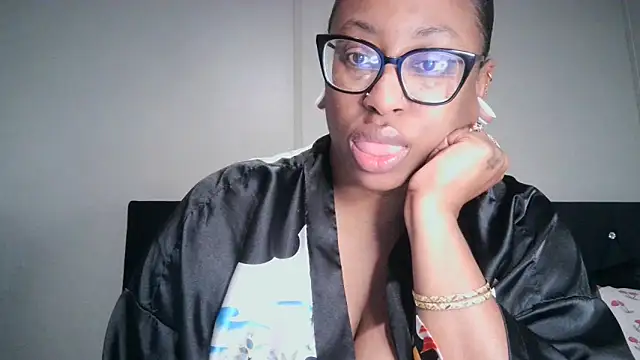 Nyxie Chaos online show from 12/01/25, 12:17