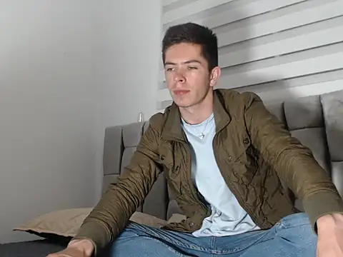 Eliantg online show from 12/12/24, 01:32