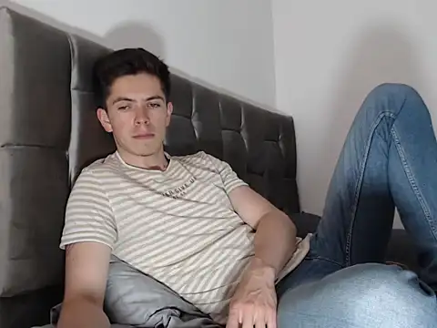 Eliantg online show from 09/19/25, 10:25