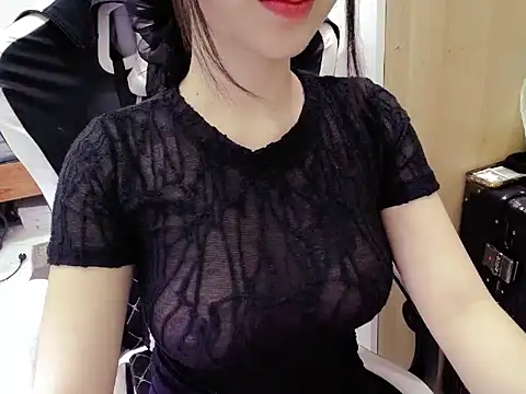 Snapshot of Lynk_Lee69 chatting on 03/21/25, 07:46 Lynk Lee69 online show from 03/21/25, 07:46
