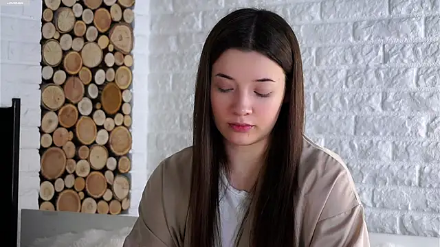 LowOncoming online show from 10/06/25, 02:24