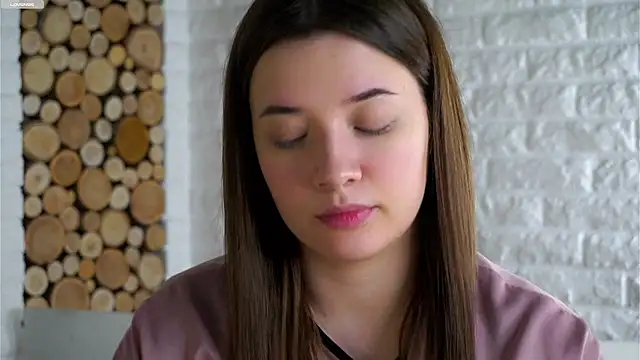 LowOncoming online show from 12/17/25, 02:16