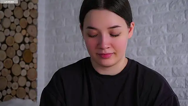 LowOncoming online show from 06/12/26, 02:31