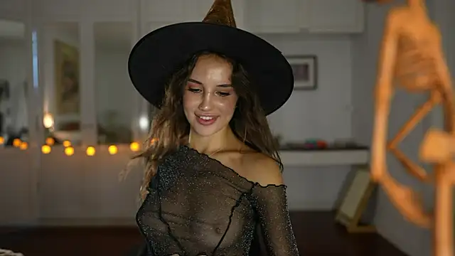 ValerieHill online show from 10/31/25, 03:14