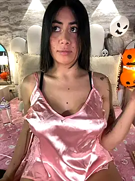 Snapshot of _MadiLee_ chatting on 10/12/25, 03:08 MadiLee online show from 10/12/25, 03:08