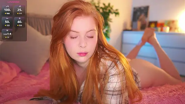 RedHotVixen0 online show from 03/02/26, 11:55