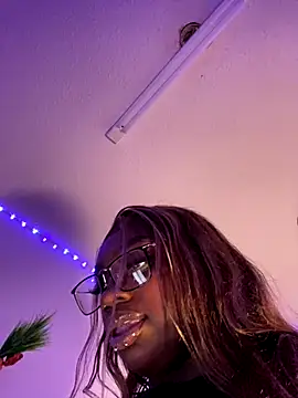 LillShayy online show from 12/18/25, 06:29