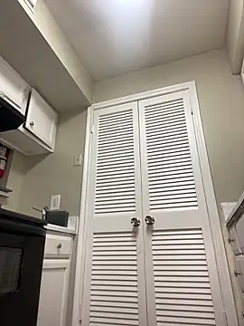 LillShayy online show from 05/26/26, 06:11
