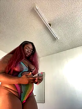 Snapshot of LillShayy chatting on 10/08/25, 04:40 LillShayy online show from 10/08/25, 04:40