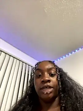 LillShayy online show from 01/11/26, 01:23