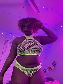 Snapshot of LillShayy chatting on 11/08/25, 04:49 LillShayy online show from 11/08/25, 04:49