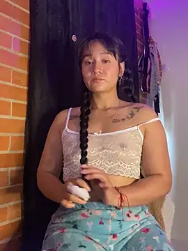 Snapshot of iam_valery chatting on 10/17/25, 07:48 iam valery online show from 10/17/25, 07:48