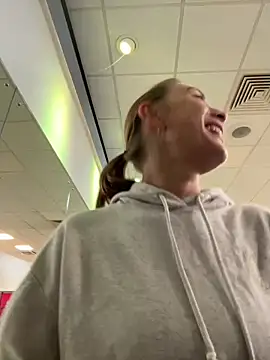 Pollypearson online show from 01/21/25, 11:13