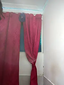 Michelle Brito1 online show from 02/15/26, 04:06