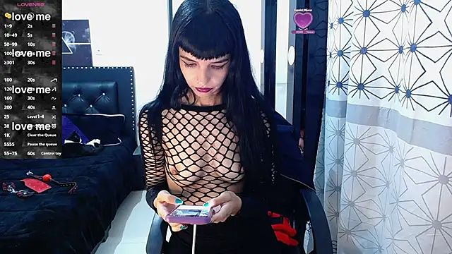 charllotee dark online show from 09/30/25, 07:31