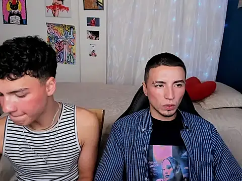 Snapshot of sweet_boys_xx chatting on 03/04/25, 03:37 sweet boys xx online show from 03/04/25, 03:37
