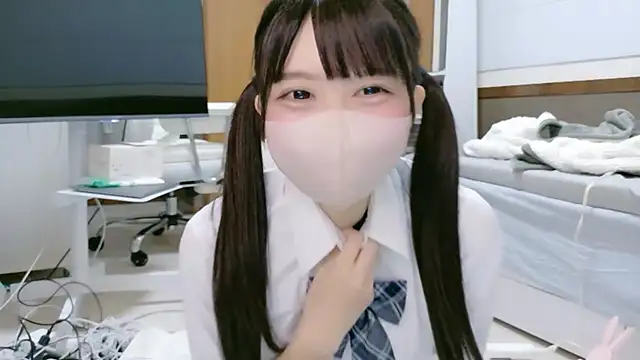 Snapshot of YUNOCHI_nyanko chatting on 10/13/25, 10:17 YUNOCHI nyanko online show from 10/13/25, 10:17