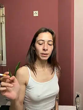 SOFIASWEETSECRETT online show from 05/01/26, 02:38