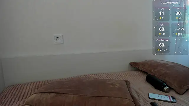 Snapshot of IVerySexy chatting on 11/08/25, 11:03 IVerySexy online show from 11/08/25, 11:03