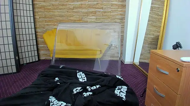 AishaRouhi online show from 11/28/25, 06:02