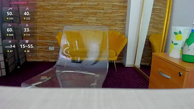 AishaRouhi online show from 10/11/25, 04:13