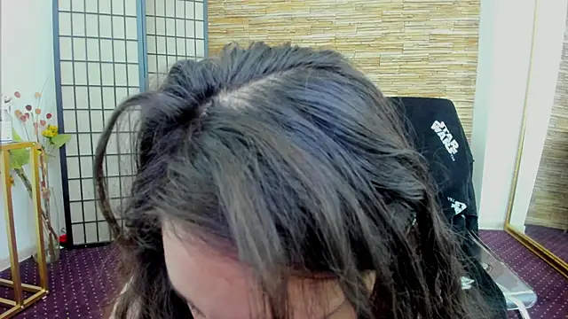 AishaRouhi online show from 11/11/25, 05:46