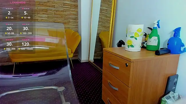 AishaRouhi online show from 10/10/25, 04:02