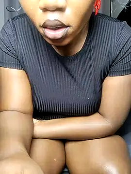 Hugemassivebootie online show from 04/12/26, 09:18