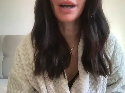 paolajonez online show from 04/11/26, 12:31