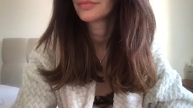 paolajonez online show from 10/25/25, 05:46