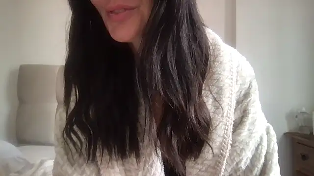 paolajonez online show from 01/06/26, 11:47