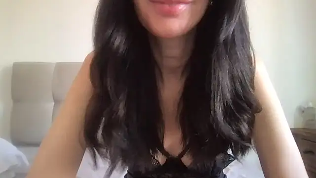 paolajonez online show from 12/22/25, 11:43