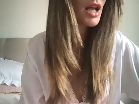 paolajonez online show from 02/27/25, 05:16