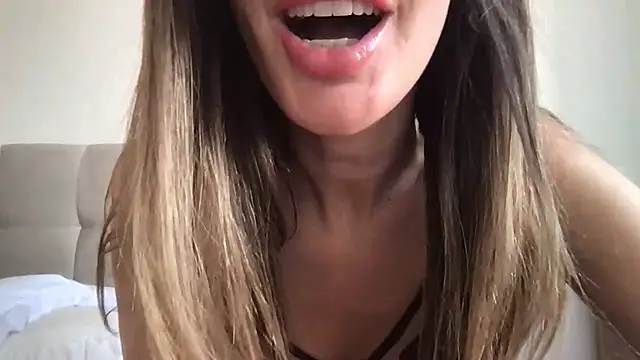 paolajonez online show from 02/08/25, 04:46