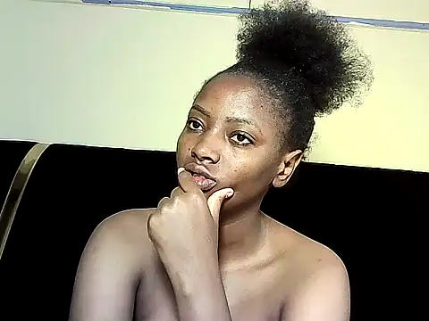 Snapshot of nanaswee chatting on 07/19/26, 07:39 nanaswee online show from 07/19/26, 07:39