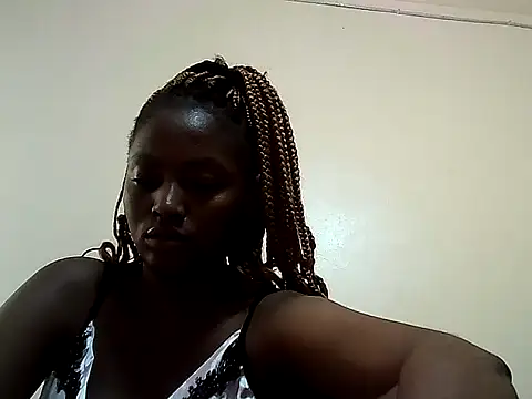 Snapshot of nanaswee chatting on 05/20/26, 05:37 nanaswee online show from 05/20/26, 05:37