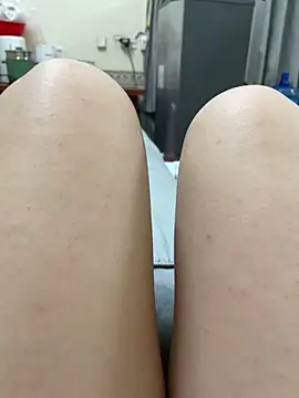 Hachi Sweetbabie  online show from 09/13/25, 12:10
