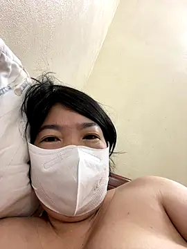 Hachi Sweetbabie  online show from 11/17/25, 08:57