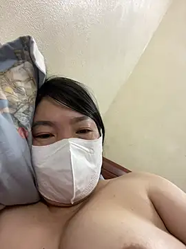 Snapshot of Hachi_Sweetbabie_ chatting on 06/17/26, 11:14 Hachi Sweetbabie online show from 06/17/26, 11:14