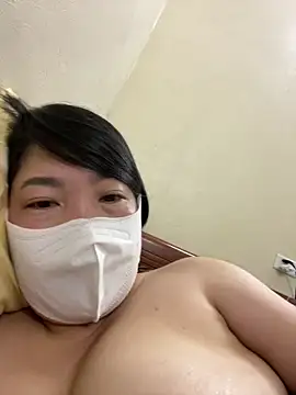 Hachi Sweetbabie  online show from 11/26/25, 10:37